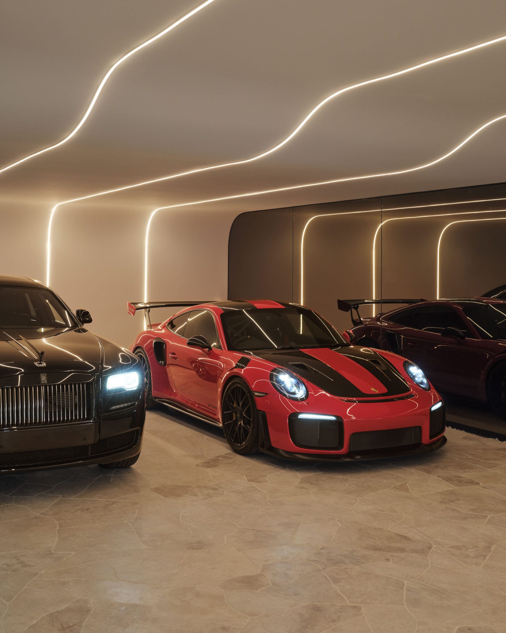 Sirius Residence garage by Sici Design